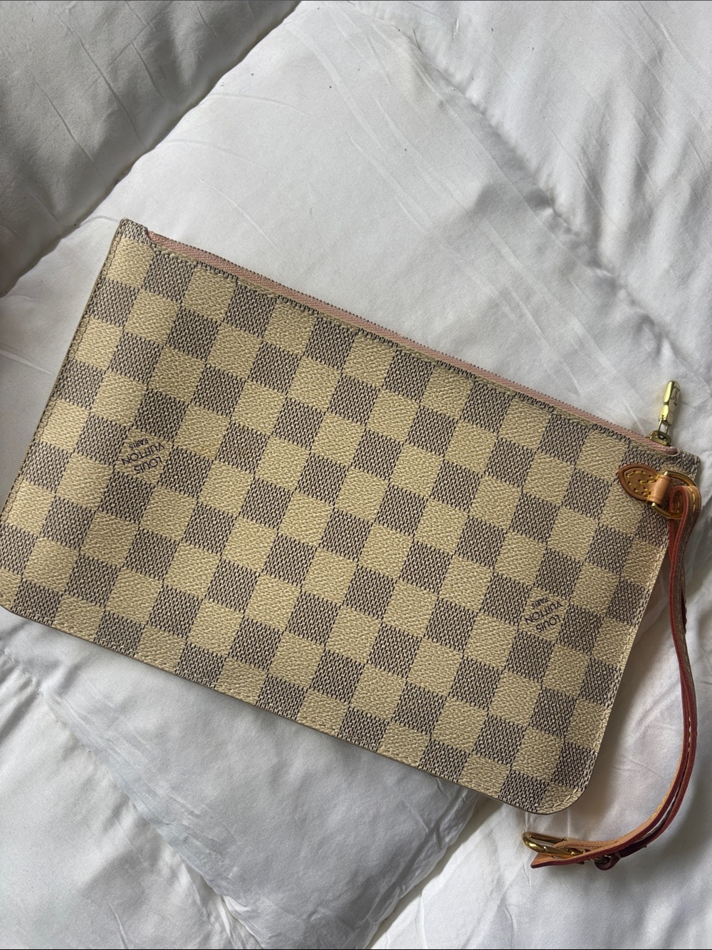 Louis Vuitton Neverfull MM wristlet